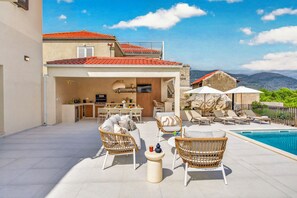 Outdoor dining - Villa Mavis 10 minutes to Dubrovnik (Dubrovnik)