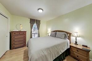 2 chambres, bureau, fer et planche à repasser, accès Internet