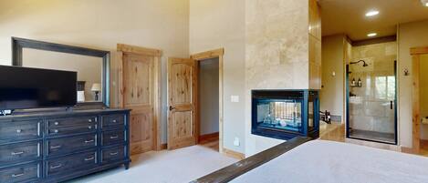 3 habitaciones, acceso a internet y ropa de cama