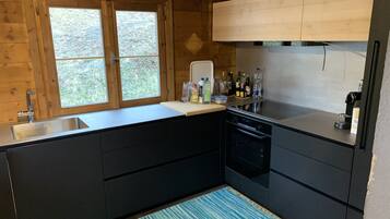 Réfrigérateur, four, plaque de cuisson, lave-vaisselle