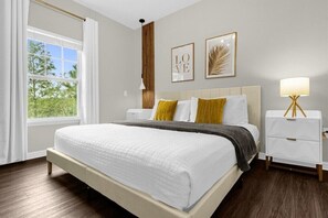 4 chambres, fer et planche à repasser, Wi-Fi, draps fournis