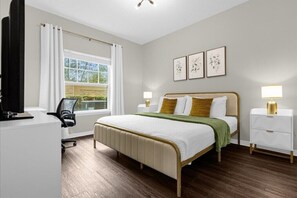 4 Schlafzimmer, Bügeleisen/Bügelbrett, WLAN, Bettwäsche