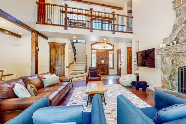 TV, fireplace, DVD player