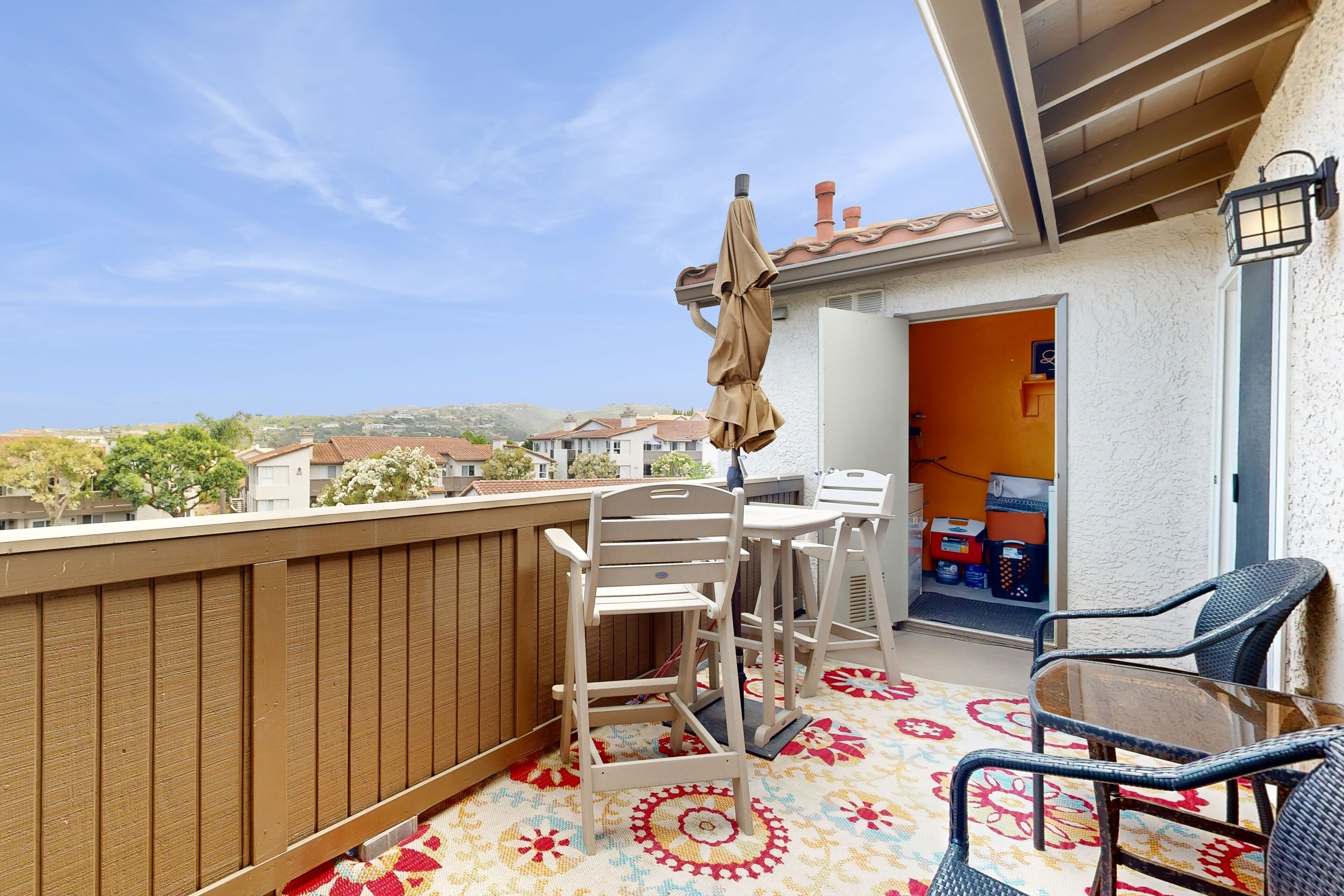 Monarch Vista: Updated Ocean-View Gem | Heated Pool & Spa, Walk Everywhere