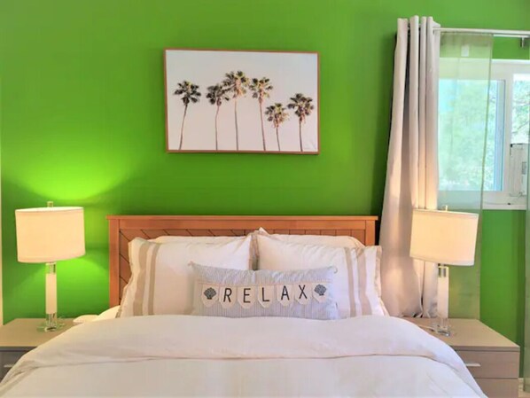 2 bedrooms, desk, iron/ironing board, travel cot