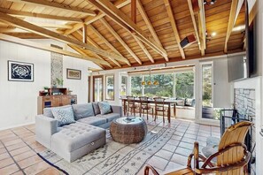 TV, fireplace, DVD player, stereo