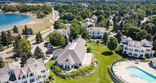 Updated, LK MI View - Pet Friendly!