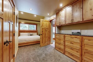 2 soverom, reiseseng for barn, wi-fi og sengetøy