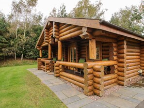 Cottage | Interior - Brynallt Country Park (Ellesmere)