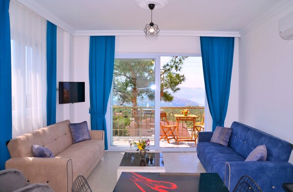 Family Apartment, 2 Bedrooms, Balcony, Sea View | Living area | LCD TV - Fame Apart Kas (Kas)
