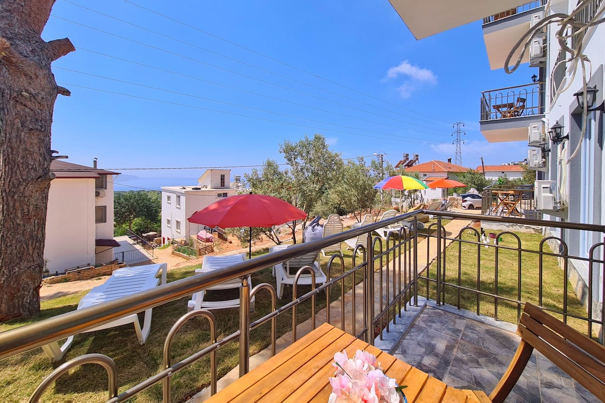 Standard-Suite, 1 Schlafzimmer, Gartenblick, Erdgeschoss | Balkon