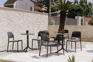 Property grounds - APULIABLUE b&b near Bari airport KarolWojtyla Polignano Bitonto Giovinazzo (bari)