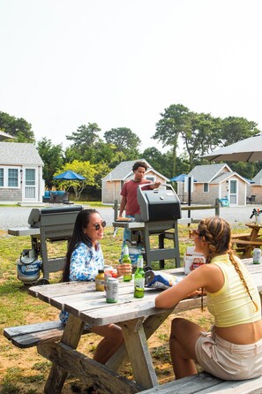 Exterior - Prince of Whales (North Truro)