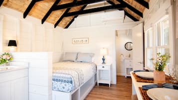 Habitación con 1 cama matrimonial o 2 individuales | 2 habitaciones, wifi gratis y ropa de cama