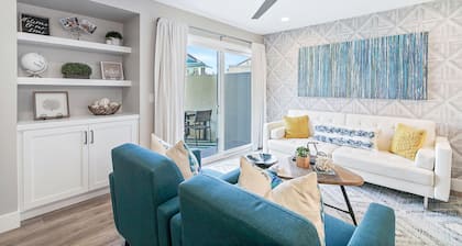 Newly renovated condo, closest walk to theme parks - pools & hot tub on-site