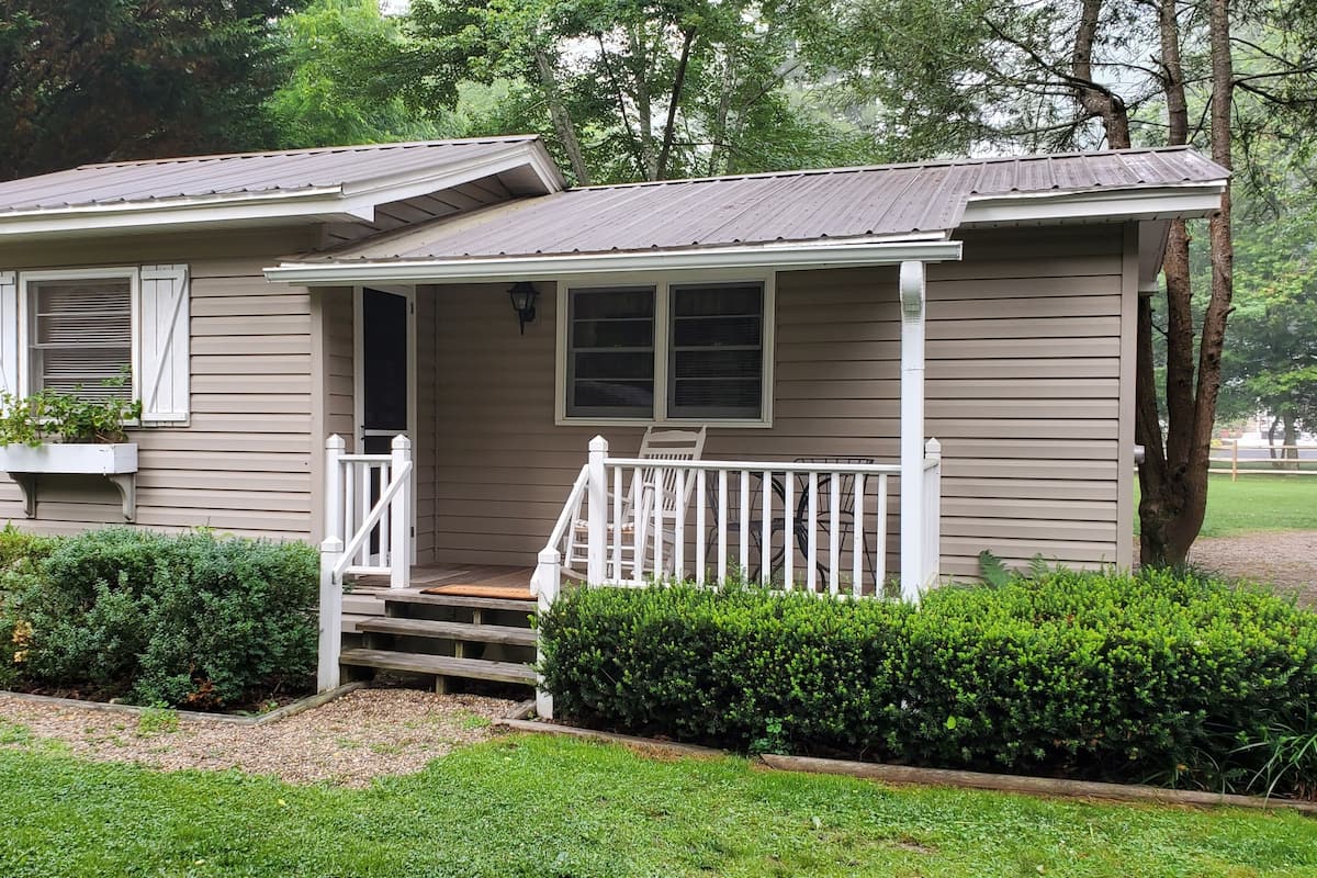 Comfort Cottage | 1 bedroom, premium bedding, individually decorated