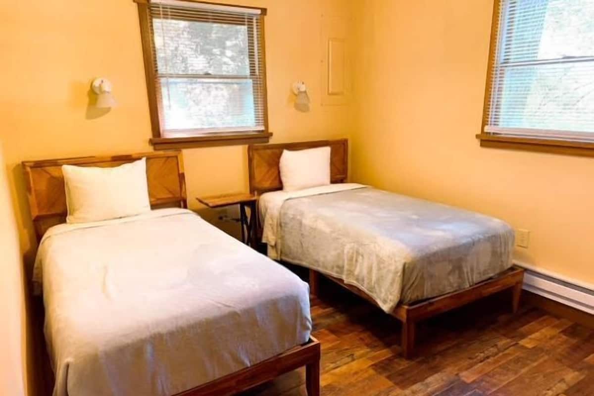 Deluxe Cottage | 1 bedroom, premium bedding, individually decorated