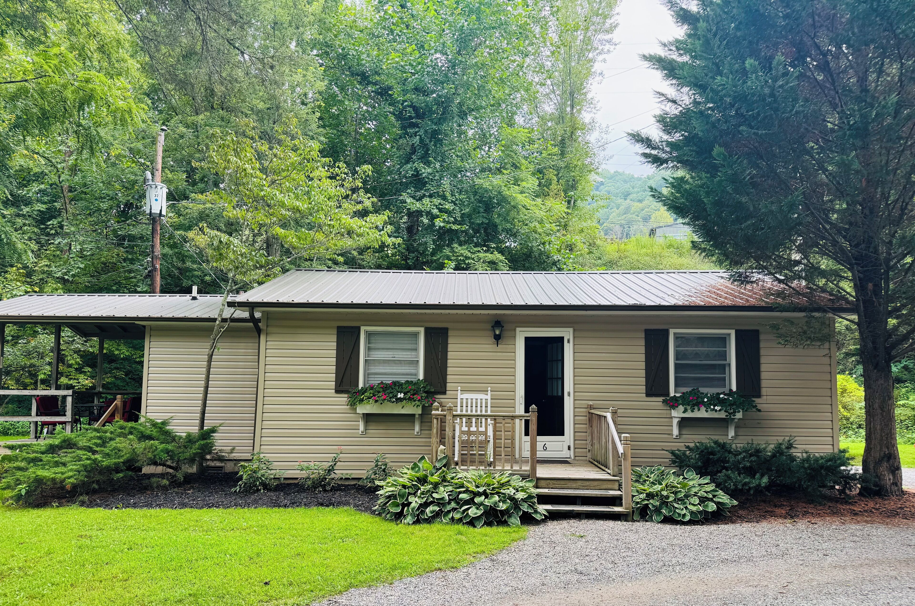 Familjestuga | Sängtillbehör av högsta kvalitet, individuell inredning och unika möbler