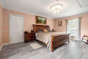 3 bedrooms, free WiFi, bed sheets