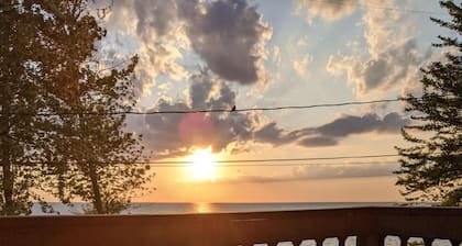 🌅 Sunset BEAUTY Cottage on Lake Erie - Newer Build