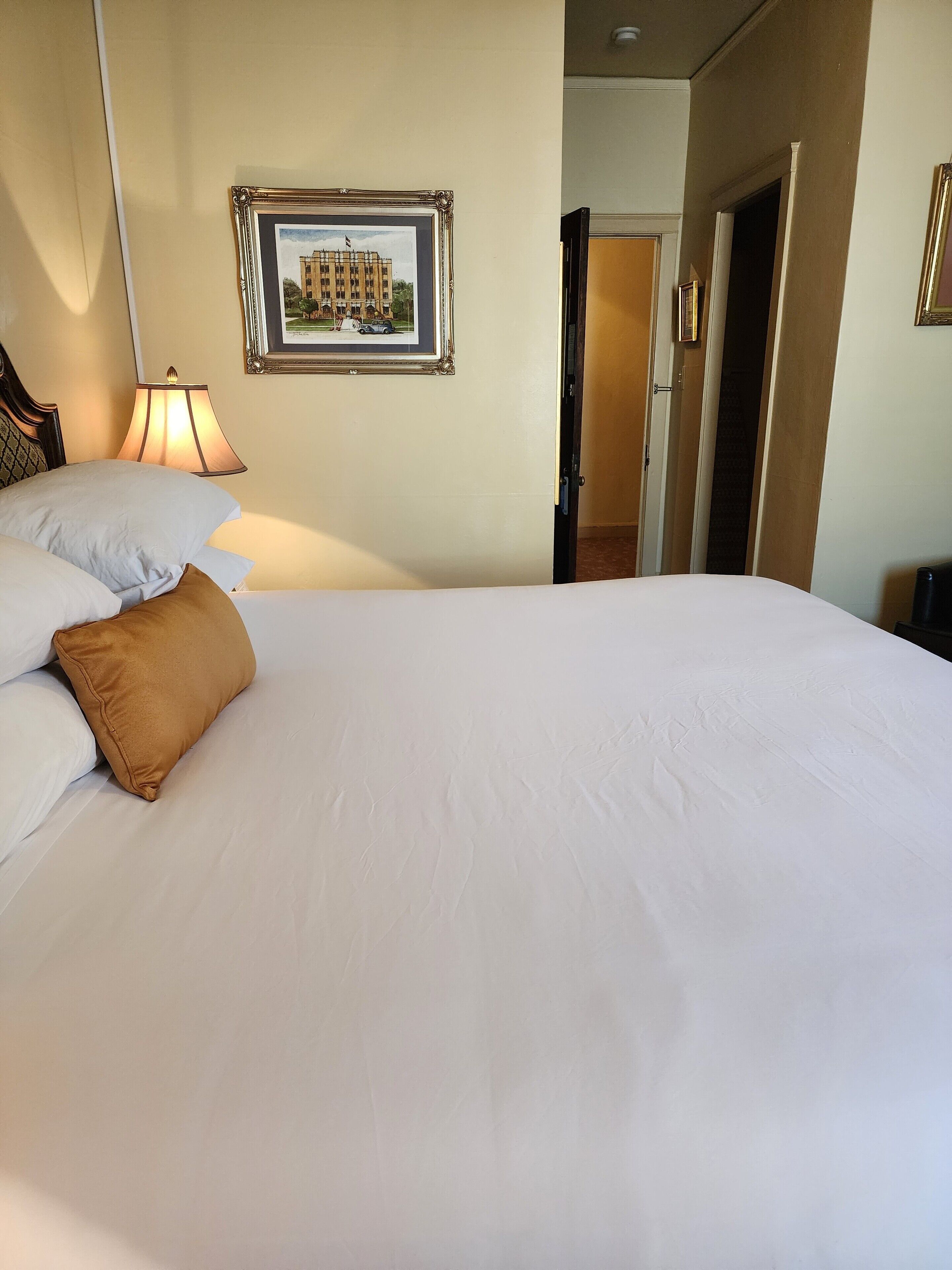 room, 1 king bed | hypo-allergenic bedding, individually furnished, blackout curtains