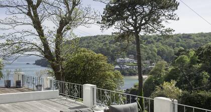 Elevated Coastal Escape | Breathtaking Views