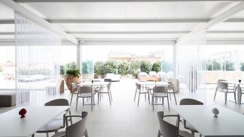 1 chambre, fer et planche à repasser, Internet