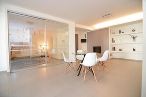 2 Schlafzimmer, Bügeleisen/Bügelbrett, WLAN