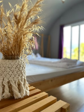 Tente Design | Draps en coton égyptien, literie de qualité supérieure, bureau, Wi-Fi