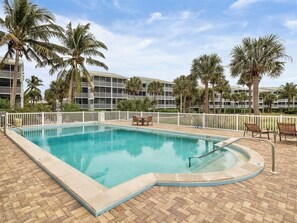 Condo (South Seas Beach Villa 2111) | Fachada