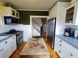 電子レンジ、オーブン、食器洗い機、コーヒー / ティーメーカー