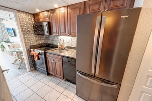 Fridge, microwave, coffee/tea maker, toaster