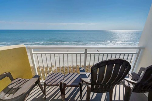 Waterfront condo with balcony & beach access