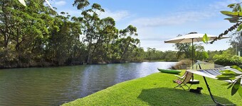 Lake Frontage at Lake Tabourie