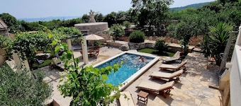 Villa Žurnata - Three Bedroom Villa with pool