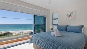 3 bedrooms, iron/ironing board, free WiFi, bed sheets - Aqua Shores Apartment (Mollymook Beach)