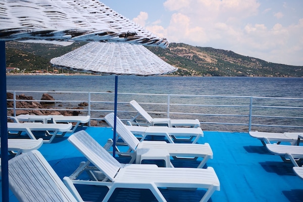 Sundeck