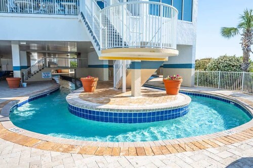 Newly Remodeled Direct Oceanfront Sea Watch Resort