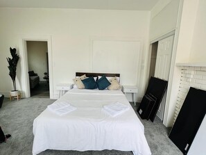 2 Schlafzimmer, Schreibtisch, kostenloses WLAN, Bettwäsche