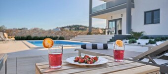 Villa Clear Skies - pool, jacuzzi, location, sea views, comfort and design by MyWaycation