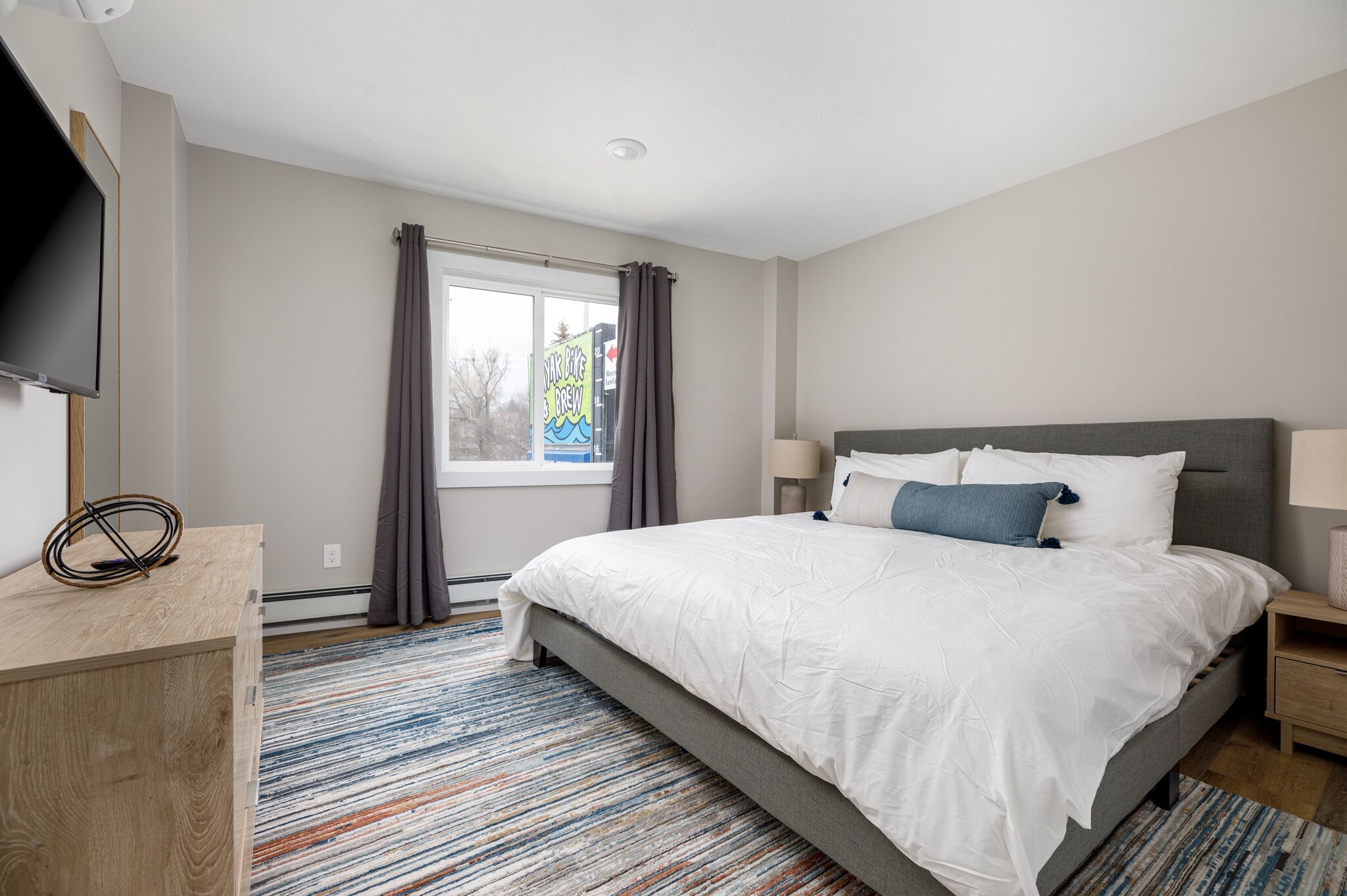 2 chambres, fer et planche à repasser, Wi-Fi, draps fournis