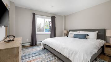 2 chambres, fer et planche à repasser, Wi-Fi, draps fournis