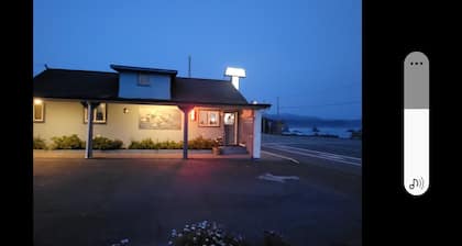 The Shoreline Inn & Suites - Oceanview - across from ocean, beach, & Battle Rock