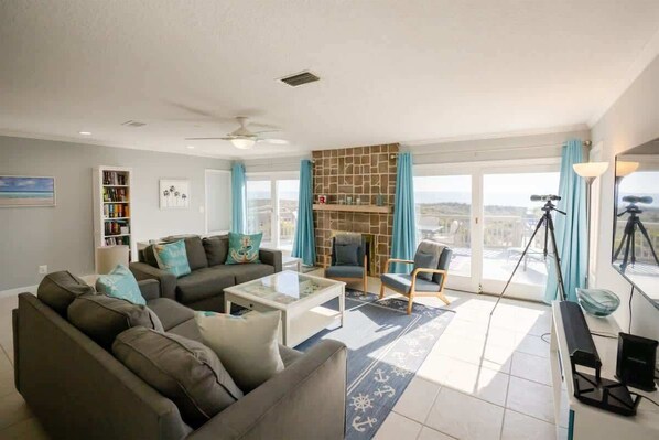 TV, fireplace, offices