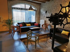 TV - Gîte *** Le Pressoir 8 p near Beauval Zoo and the Loire Castles (Saint-Georges-sur-Cher)