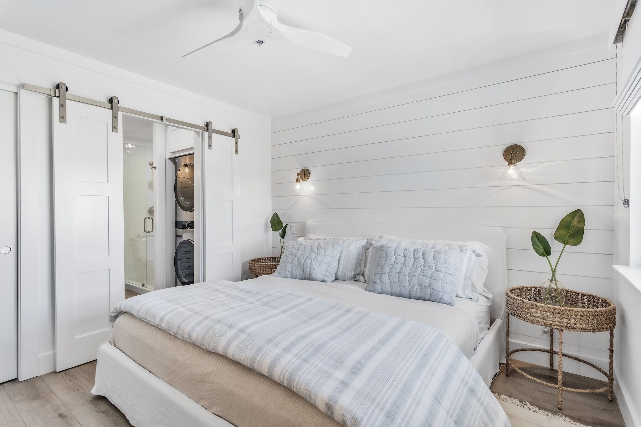 1 bedroom, travel crib, WiFi, bed sheets