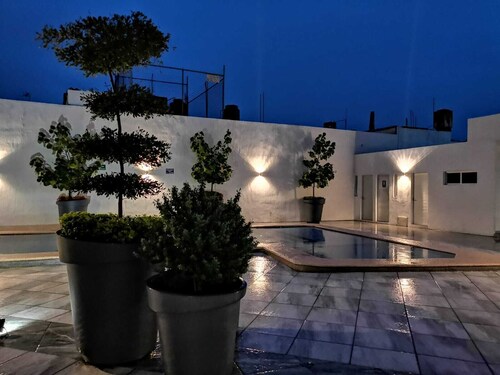 Tu Joya - AC, pool & Gym Apartment in Downtown Guadalajara