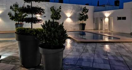 Tu Joya - AC, pool & Gym Apartment in Downtown Guadalajara