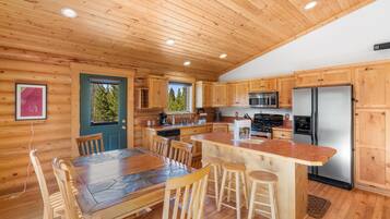 Cabin | Private kitchen