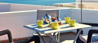 Penthouse in Fuseta with private roof terrace and sea views